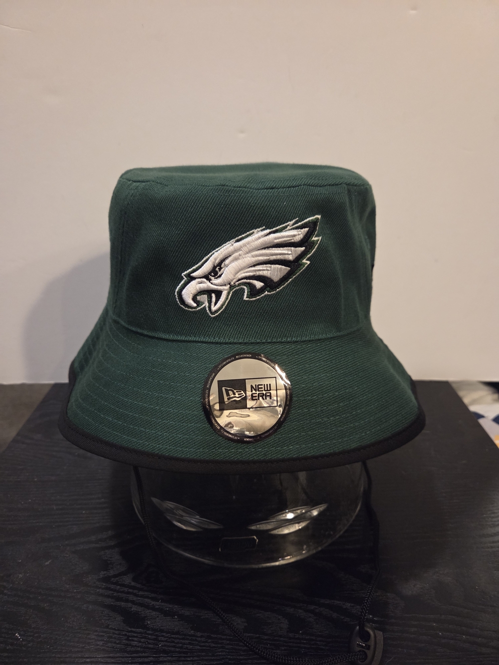 New Era Green Philadelphia Eagles Embroidered Logo Bucket Hat